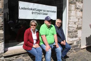 Sie hatten sich so auf Shoppen gefreut.... Sie hatten sich so auf Shoppen gefreut....